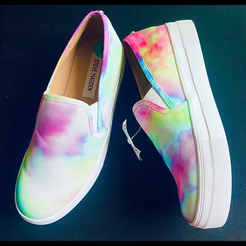 Steve Madden Toshe NWT rainbow tie-dye sneaker - Picture 5 of 16